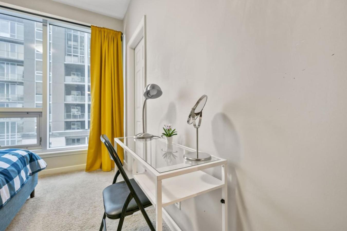 The Urban Peak On The 19th Floor Of The Alura *