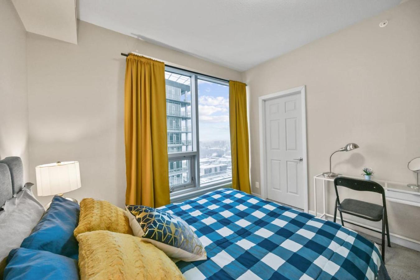 Apartment The Urban Peak On The 19th Floor Of The Alura