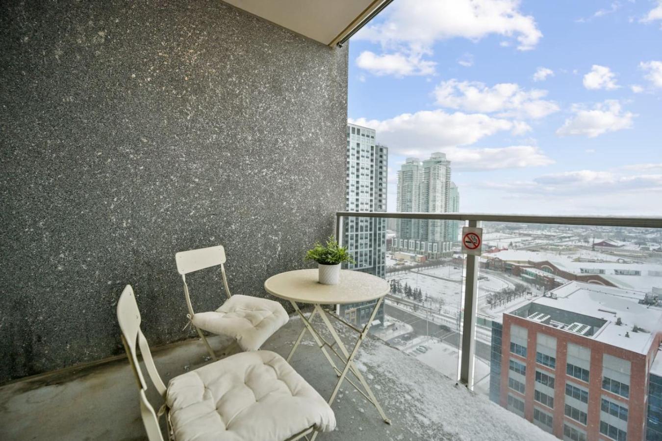 The Urban Peak On The 19th Floor Of The Alura Calgary