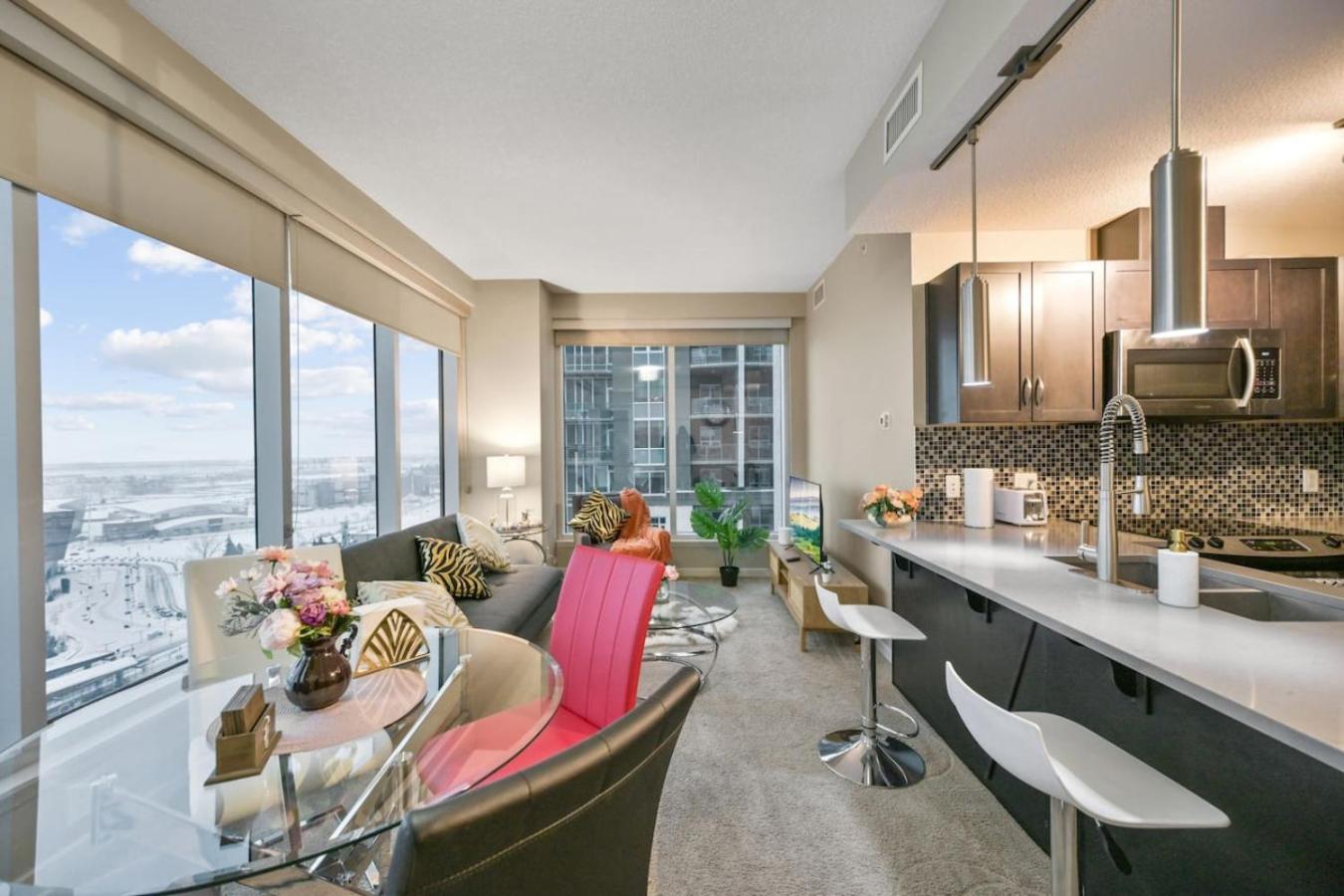 Apartment The Urban Peak On The 19th Floor Of The Alura *
